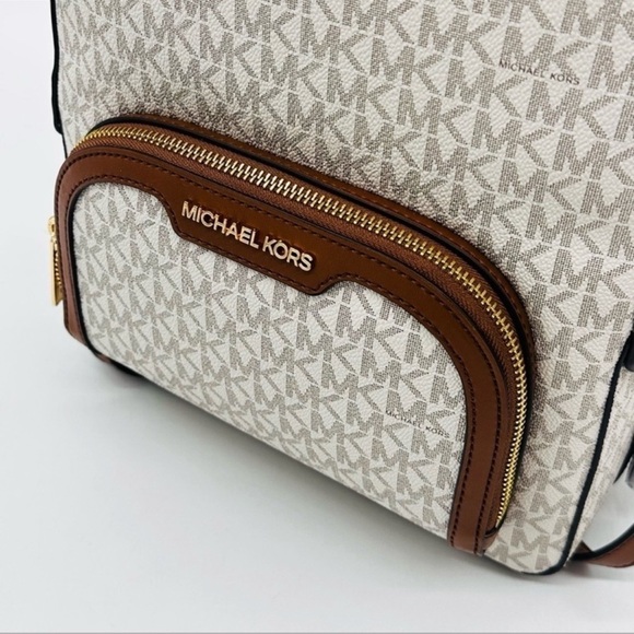 Michael Kors Medium Jaycee Zip Packet Backpack Vanilla - Picture 6 of 12